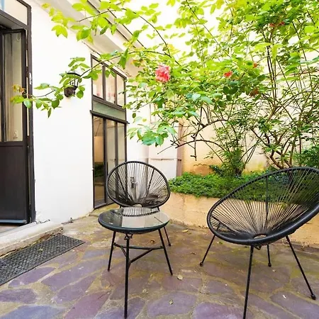 Maison De Charme Avec Terrasse Paris